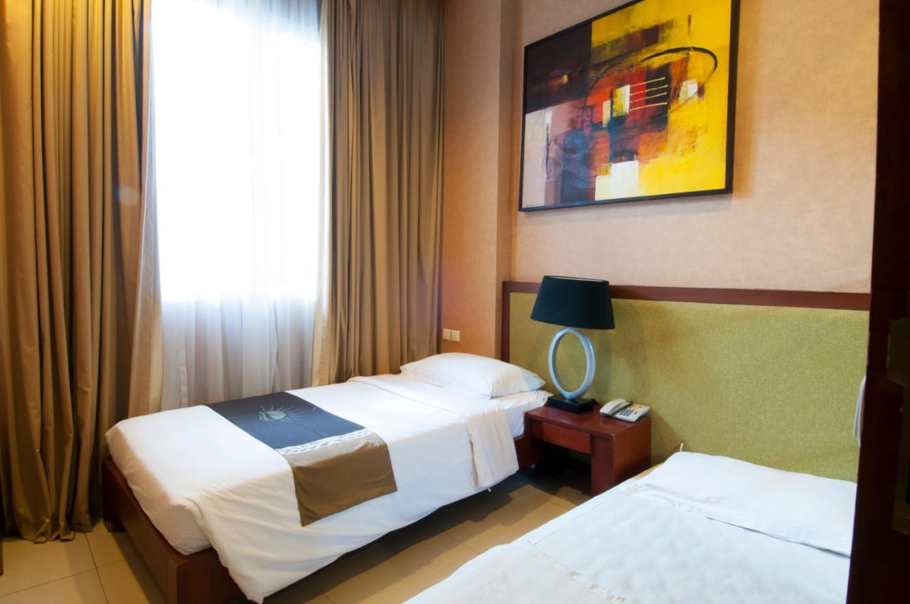 100 Sunset Boutique Hotel Kuta  Exterior photo