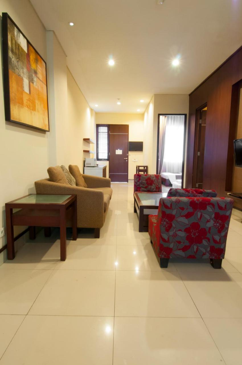 100 Sunset Boutique Hotel Kuta  Exterior photo
