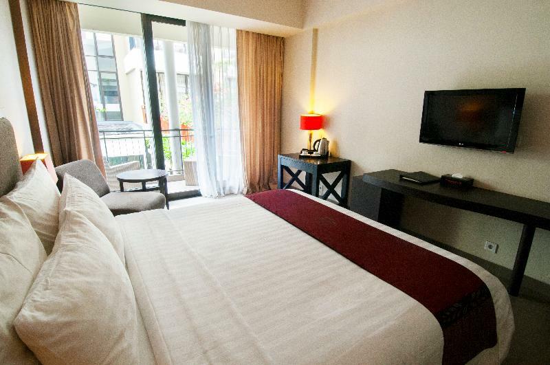 100 Sunset Boutique Hotel Kuta  Exterior photo